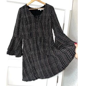 Collective Concepts XXL Black/White Abstract Print Mini Dress with Bell Sleeves